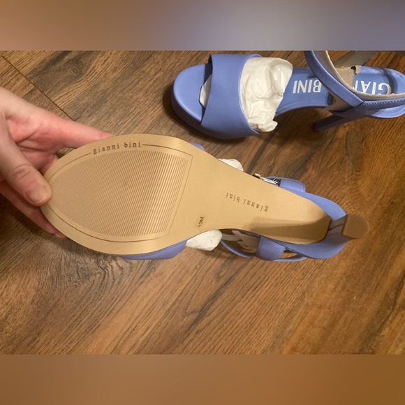 Gianni Bini blue high heels NWT NIB - Picture 10 of 16